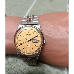 VTG Seiko SQ Men 7123-8439 Day Date Two-Tone Bracelet Band Quartz 34mm Watch Men